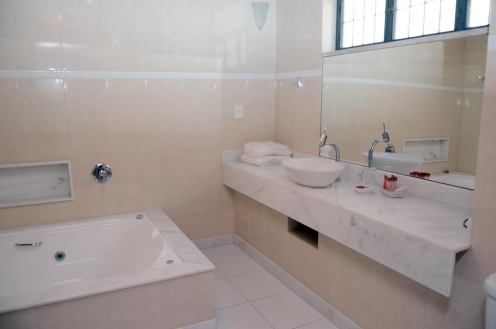 Guitta Pousada Petrópolis Habitación foto