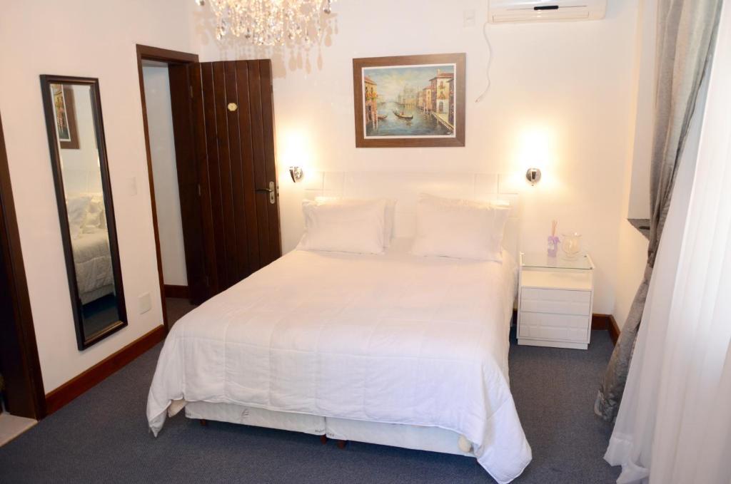 Guitta Pousada Petrópolis Habitación foto